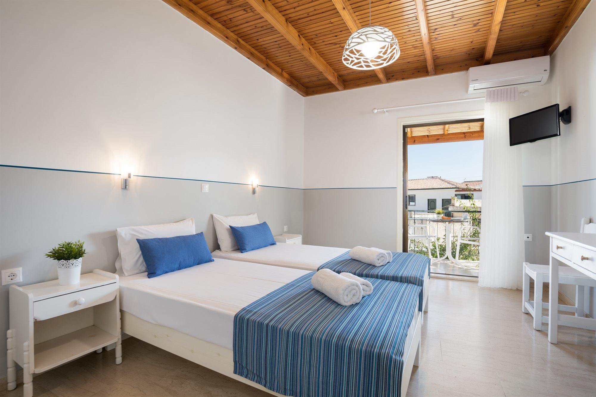 Bella Vista Beach Hotel And Studios Benitses  Zewnętrze zdjęcie
