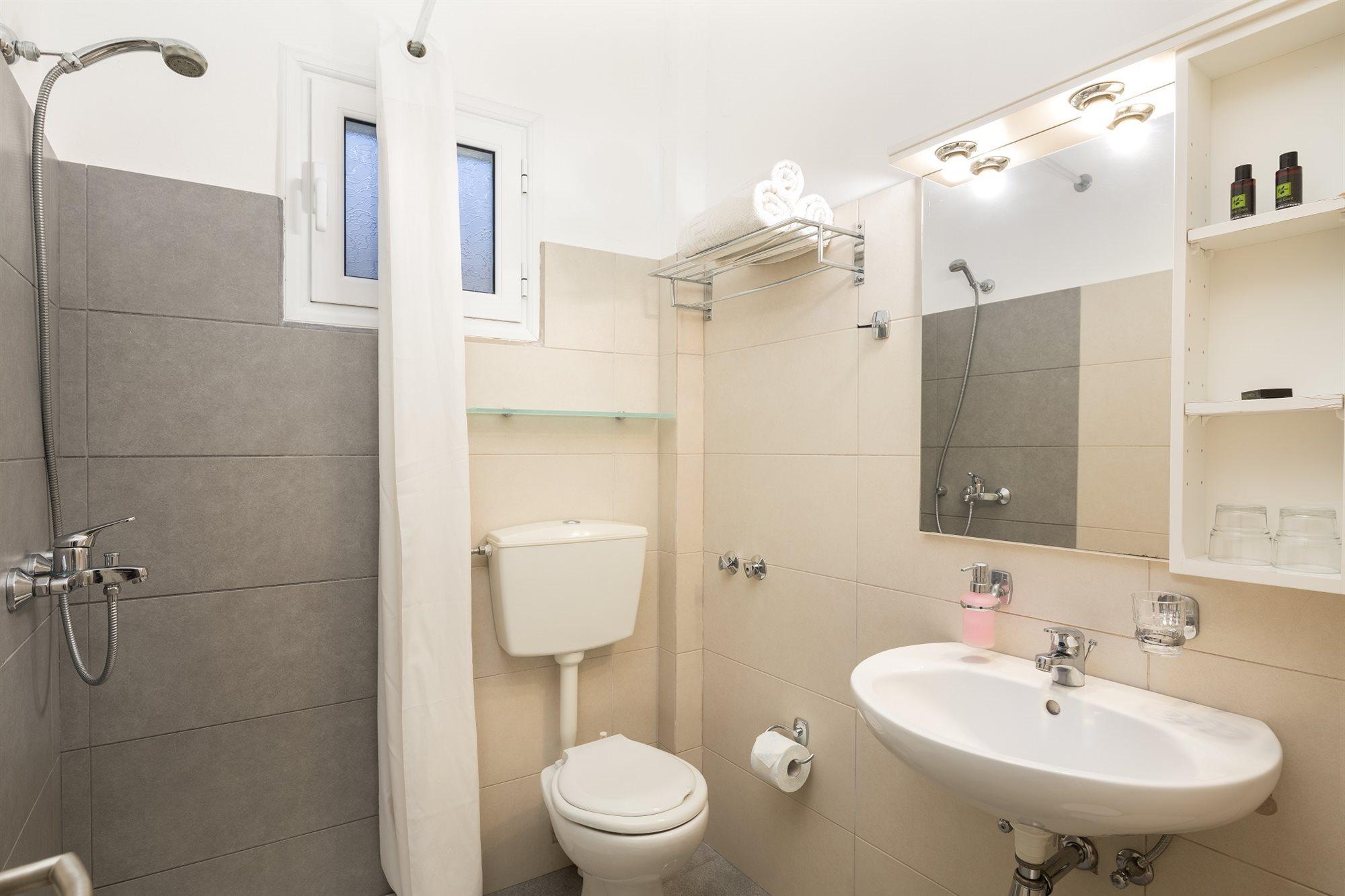 Bella Vista Beach Hotel And Studios Benitses  Zewnętrze zdjęcie
